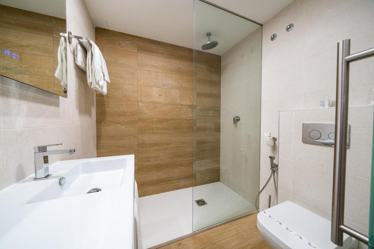 חריה Hotel La Colina מראה חיצוני תמונה