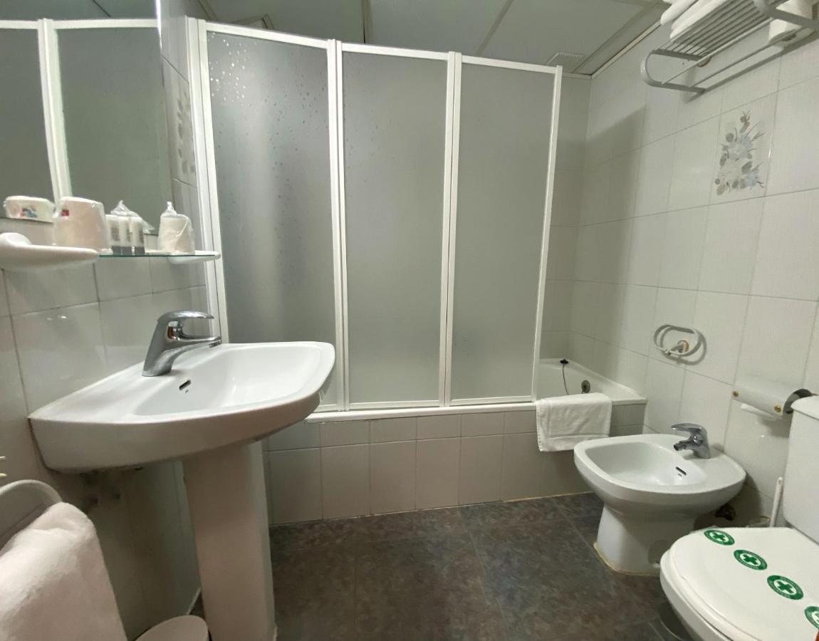 חריה Hotel La Colina מראה חיצוני תמונה