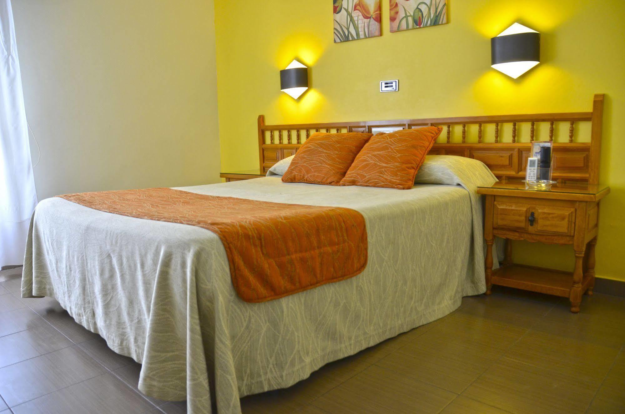 חריה Hotel La Colina מראה חיצוני תמונה